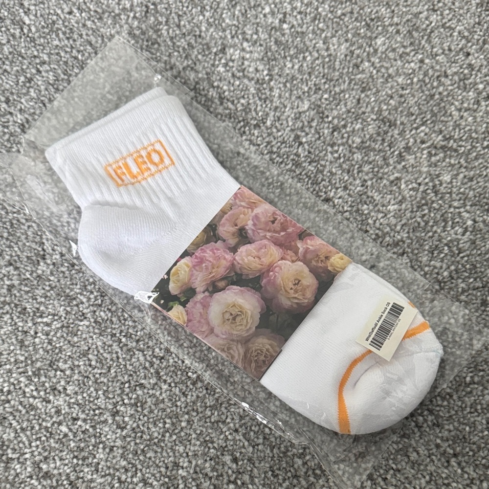 Fleo Athletic Socks in White and Orange